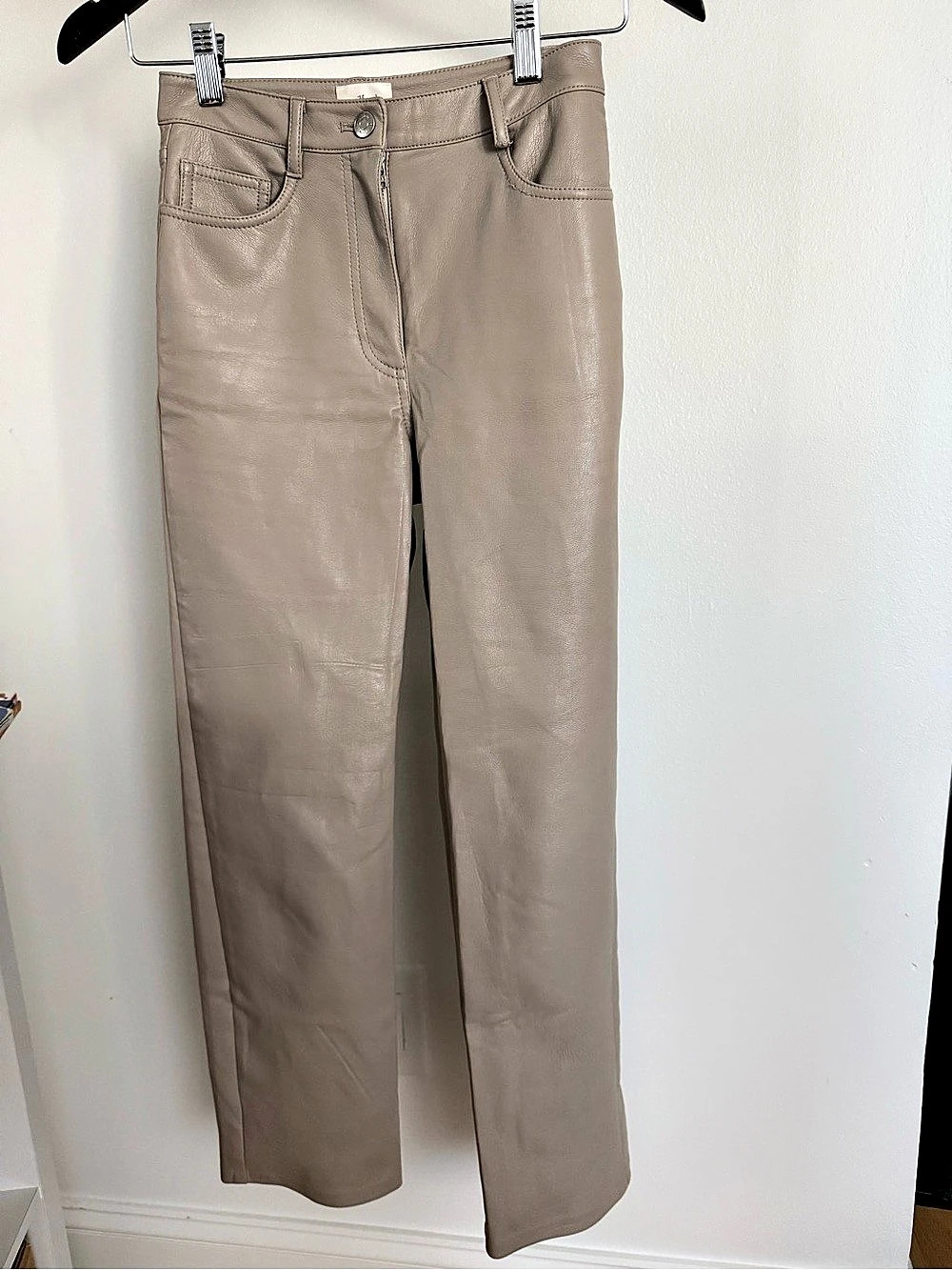 Wilfred The Melina Pant Vegan Leather Straight-Leg Pants in Beige Like New size